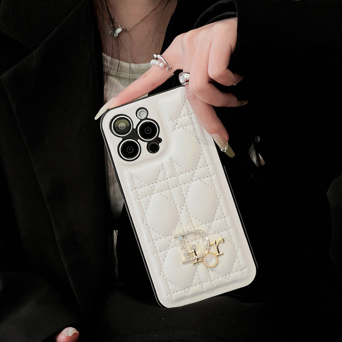 DD Early Spring Skin Striae Pearl Logo Case