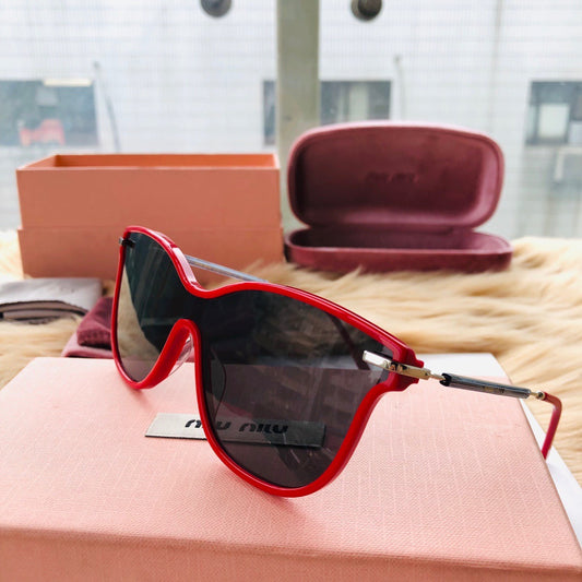 Shop the Future of Fashion with SMU35 Women's Sunglasses - Ultra-Lightweight Square Design, Cutting-Edge Material Craftsmanship, and New-Age Style