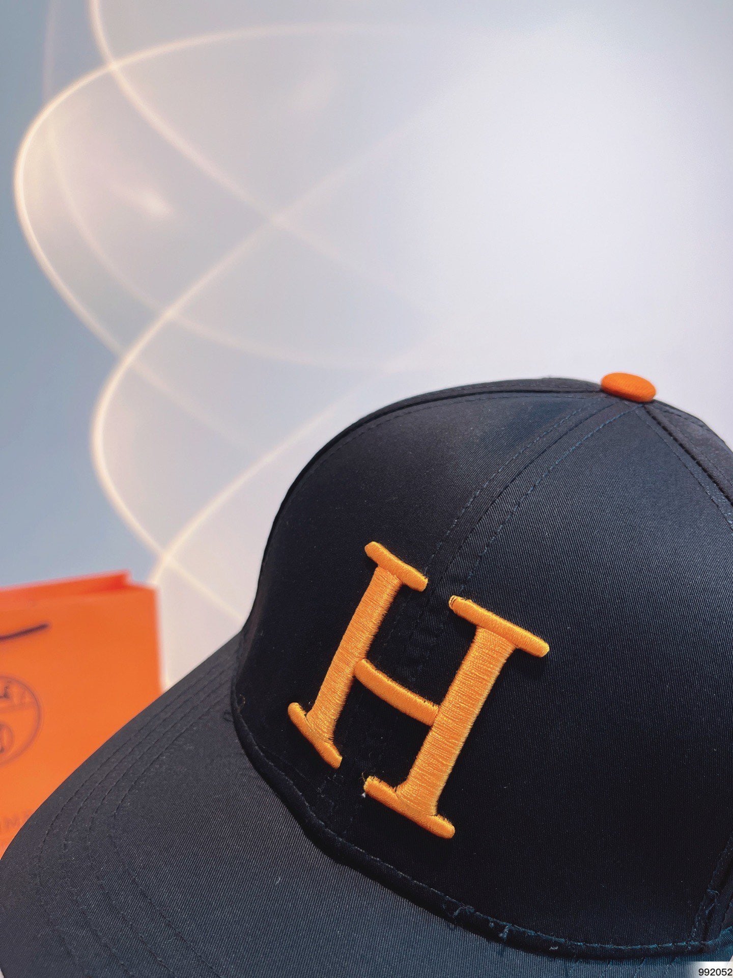 Luxury Head-to-Toe: H Hat and Sunglasses Gift Box for Discerning Fashion Enthusiasts