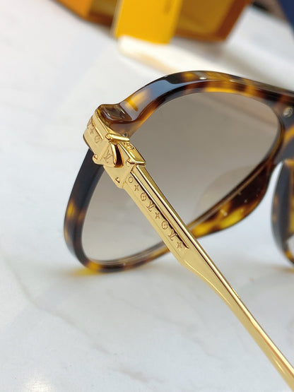 LV Blackwood Sunglasses with Pilot-style Design and LV Lettering on Metal Hinges