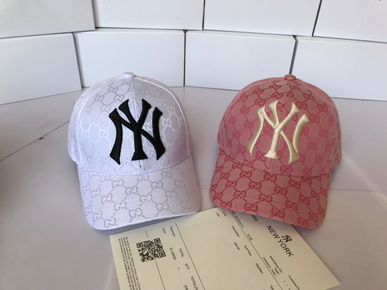 Gucci x MLB Collaboration: 2023 Spring Collection Stylish Baseball Caps for Men and Women, Featuring Classic Team Logos of MLB