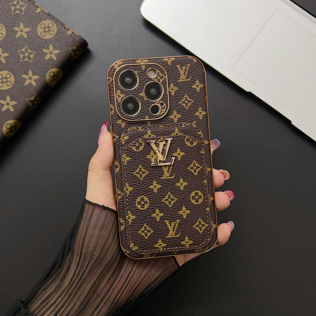 LoveV 2023 Autumn Card Holder Gold Logo Case