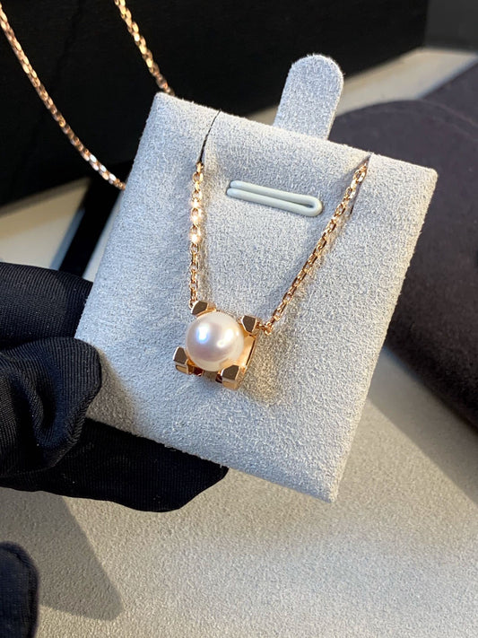 Pearl Necklace with Bull Head Pendant in Rose Gold from CA