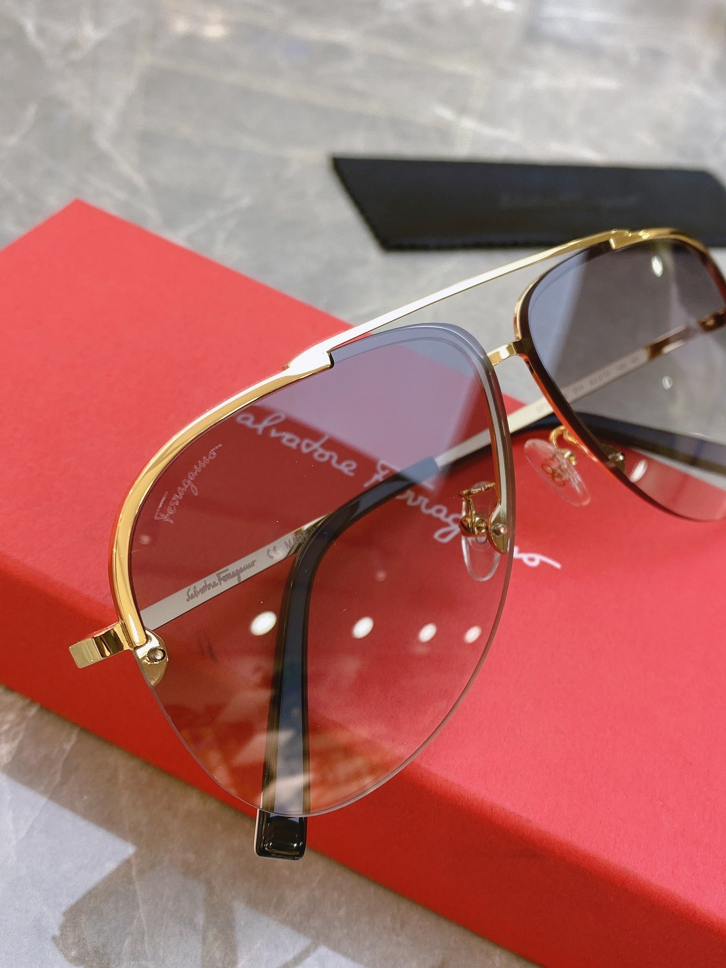 Simplicity Meets Style: Ferragamo SF998SK Sunglasses with Effortless Fashionable Sensibility